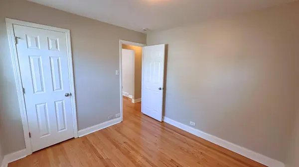 15519 Gouwens Lane, South Holland, IL 60473