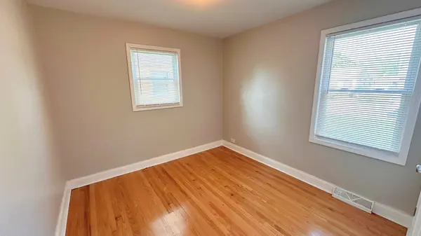 15519 Gouwens Lane, South Holland, IL 60473