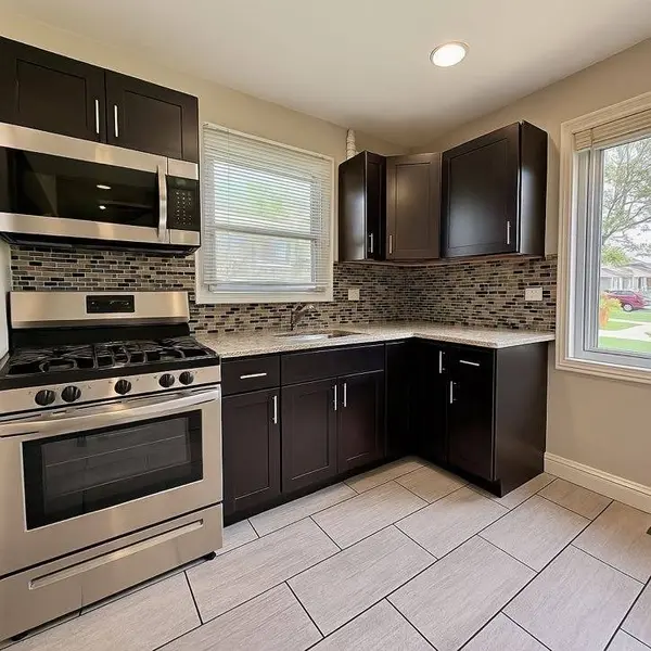 1262 Greenbay Avenue, Calumet City, IL 60409