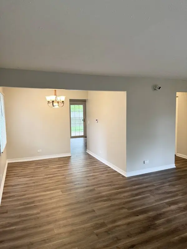 716 Shining Water Drive, Carol Stream, IL 60188