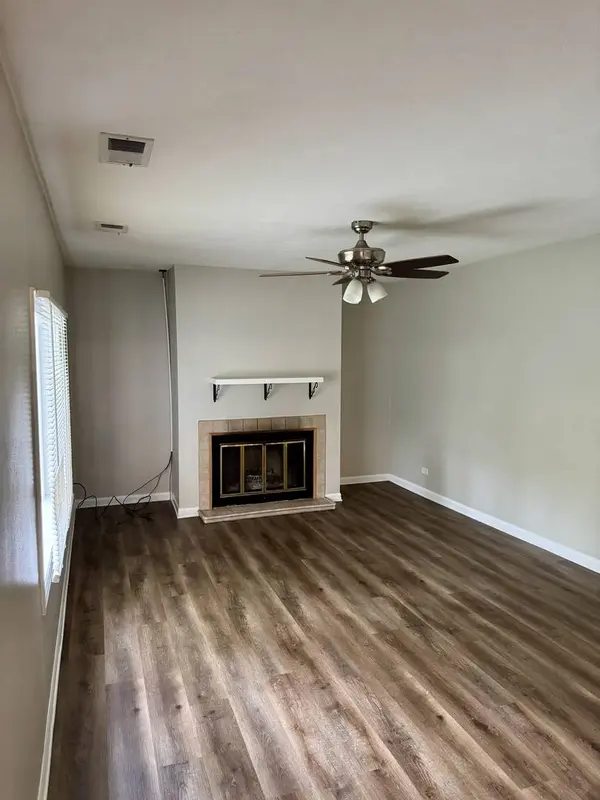 716 Shining Water Drive, Carol Stream, IL 60188