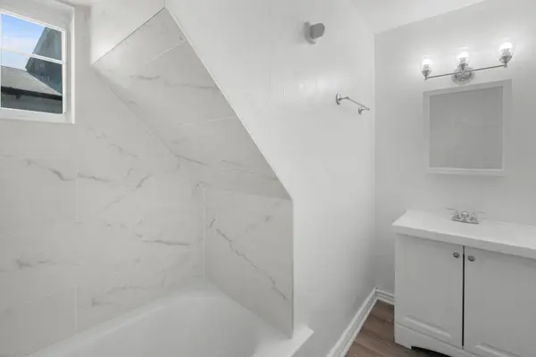 3225 Gilead Avenue, Zion, IL 60099