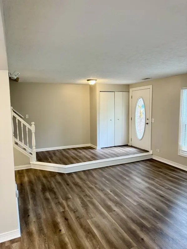 716 Shining Water Drive, Carol Stream, IL 60188