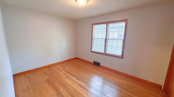 658 Mackinaw Avenue, Calumet City, IL 60409