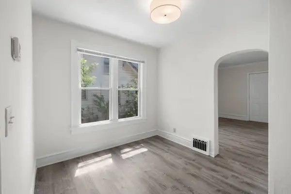 3225 Gilead Avenue, Zion, IL 60099