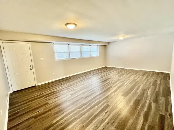 17415 BURNHAM Avenue, Lansing, IL 60438