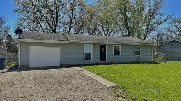 34W789 S James Drive, St. Charles, IL 60174