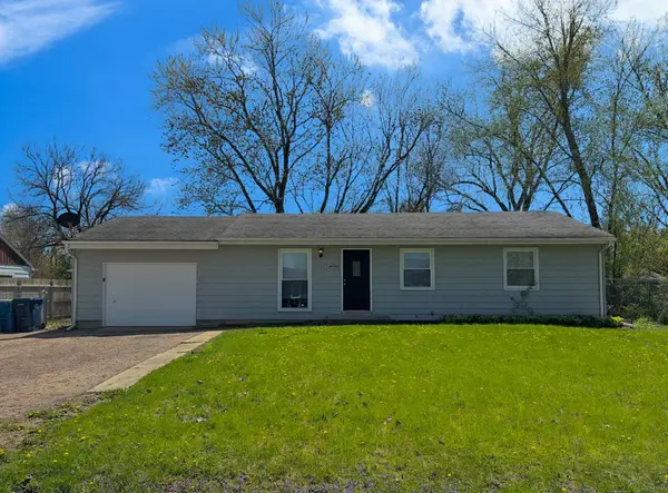 34W789 S James Drive, St. Charles, IL 60174