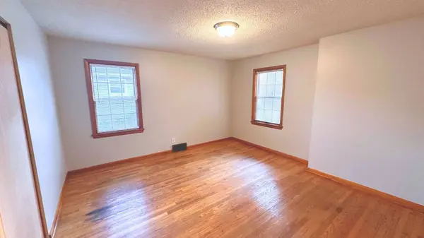 658 Mackinaw Avenue, Calumet City, IL 60409