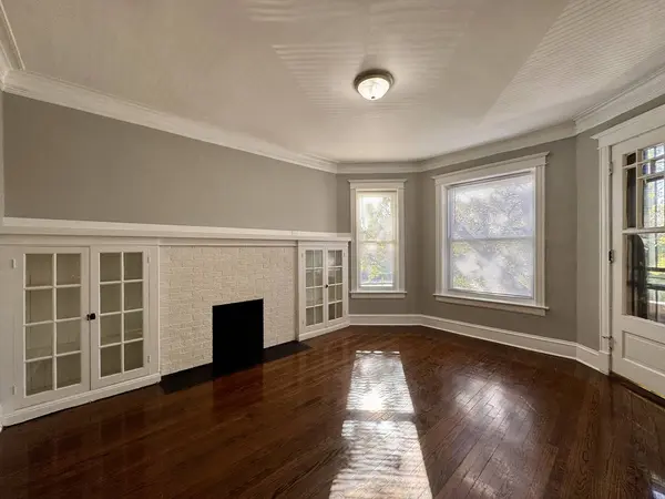 6239 S Ellis Avenue, Chicago, IL 60637