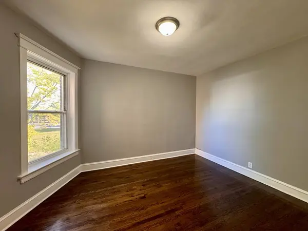 6239 S Ellis Avenue, Chicago, IL 60637