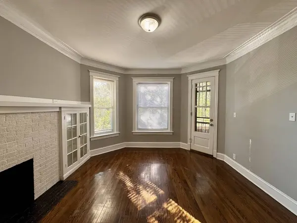 6239 S Ellis Avenue, Chicago, IL 60637