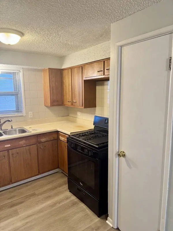 11832 S Bishop Street, Chicago, IL 60643