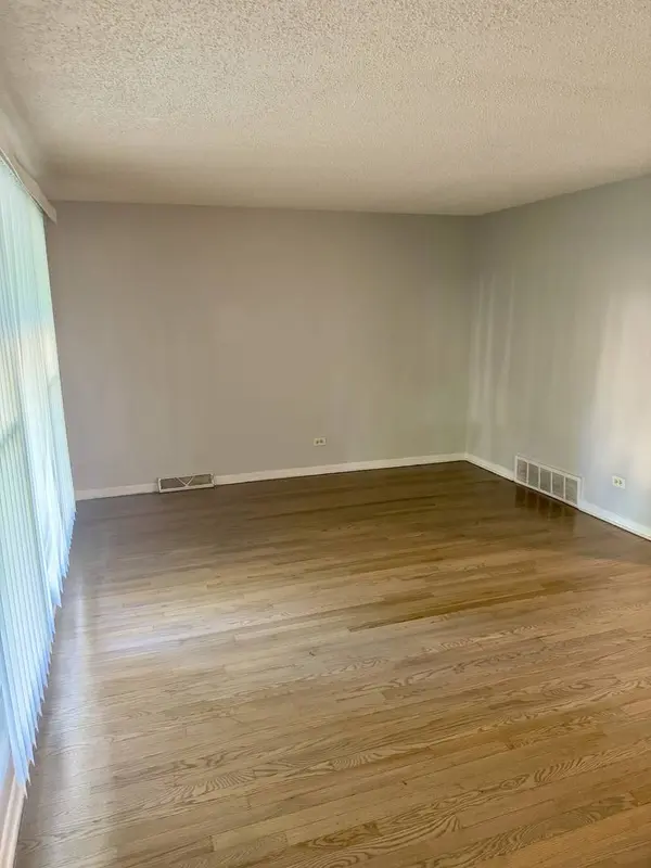 11832 S Bishop Street, Chicago, IL 60643