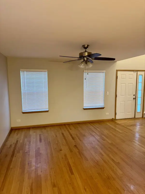 6216 Pond View Drive, Matteson, IL 60443