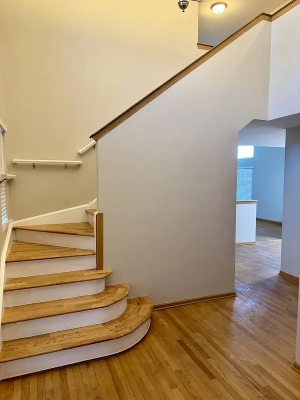 6216 Pond View Drive, Matteson, IL 60443