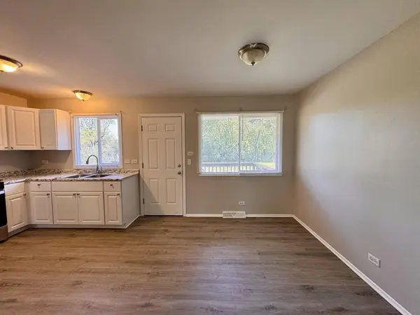 313 N Park Drive, Glenwood, IL 60425