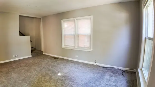 3443 N Page Avenue, Chicago, IL 60634