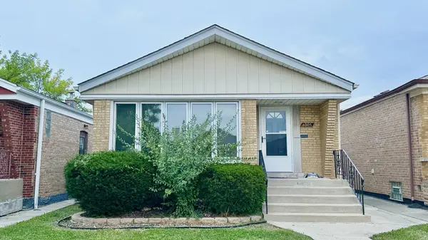 6005 S Menard Avenue, Chicago, IL 60638