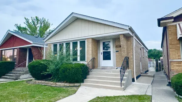 6005 S Menard Avenue, Chicago, IL 60638