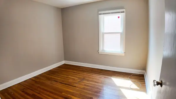 3443 N Page Avenue, Chicago, IL 60634