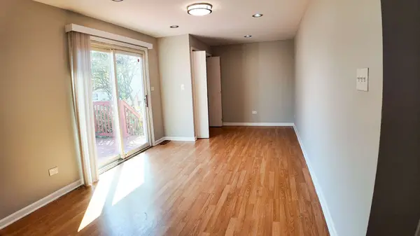 3443 N Page Avenue, Chicago, IL 60634