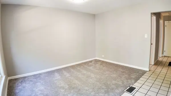 3443 N Page Avenue, Chicago, IL 60634