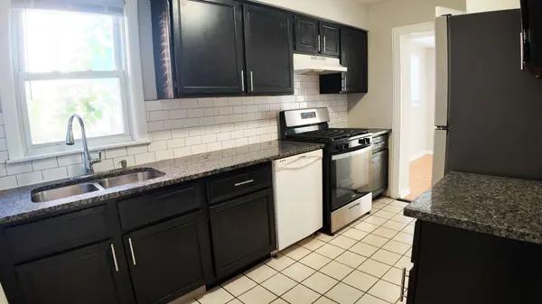 3443 N Page Avenue, Chicago, IL 60634