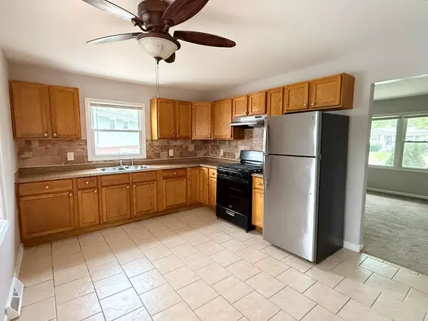 18905 Park Avenue, Lansing, IL 60438