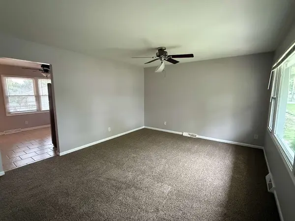 18905 Park Avenue, Lansing, IL 60438