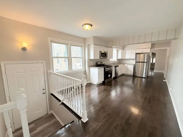 5245 S Mayfield Avenue, Chicago, IL 60638