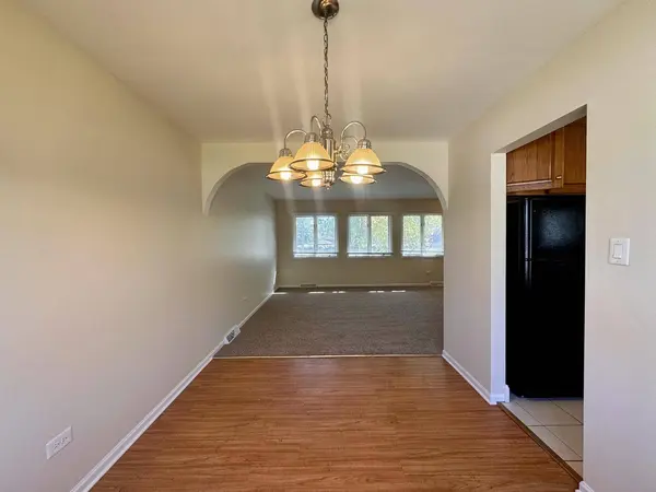 19252 Oakwood Avenue, Lansing, IL 60438