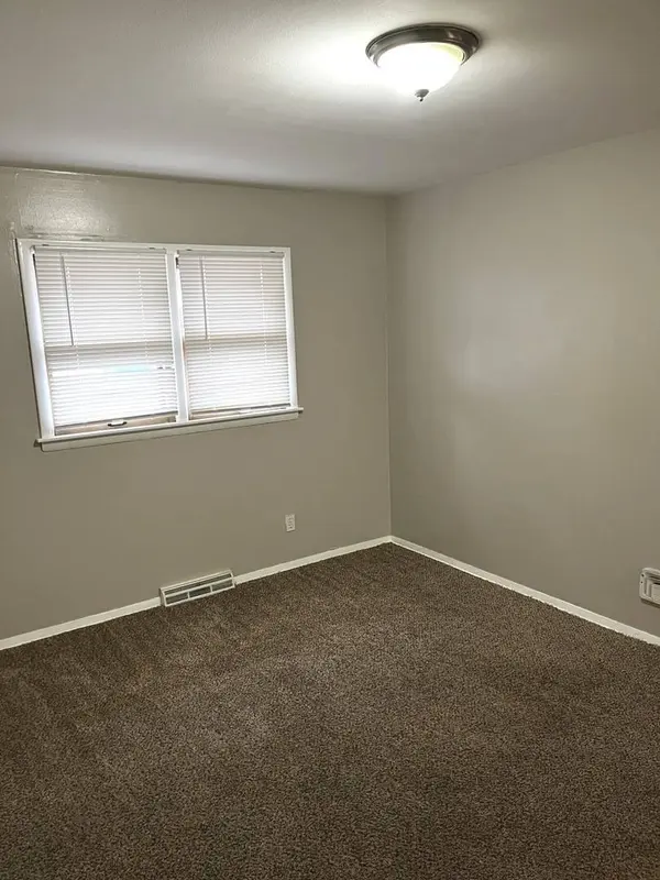 15439 Elm Street, South Holland, IL 60473