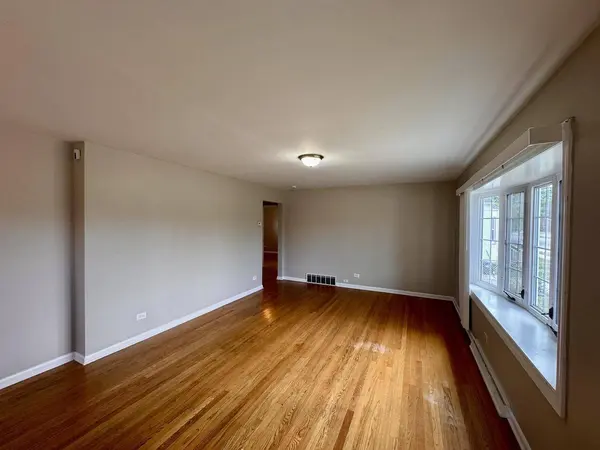 3423 Adams Street, Lansing, IL 60438