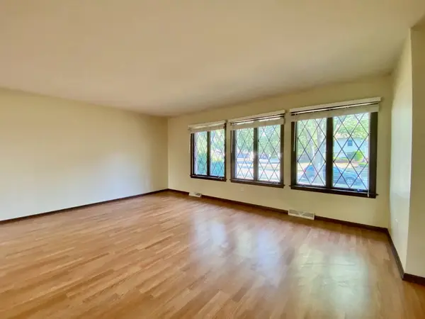 5058 Roberta Lane, Richton Park, IL 60471