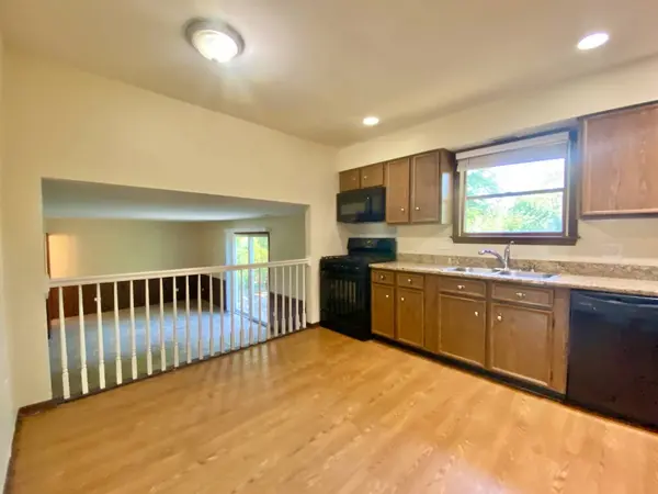 5058 Roberta Lane, Richton Park, IL 60471