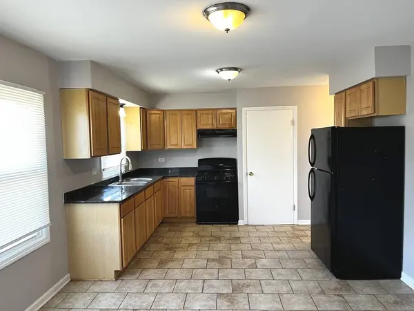 2724 Lake Park Drive, Lynwood, IL 60411