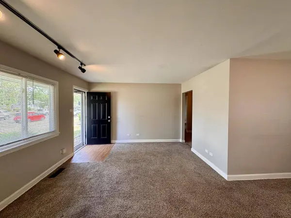 17132 Walter Street, Lansing, IL 60438
