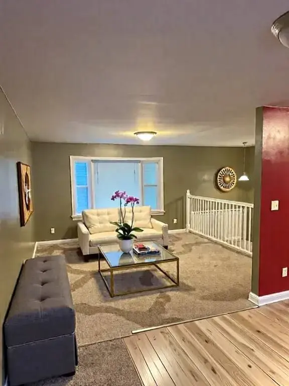 15726 Avalon Avenue, South Holland, IL 60473