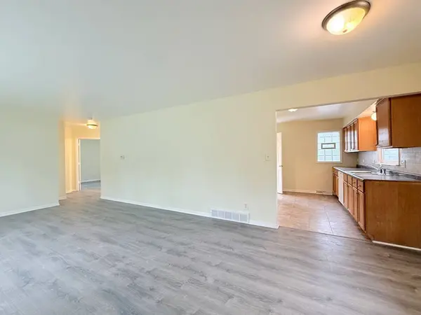 17511 Maple Avenue, Lansing, IL 60438