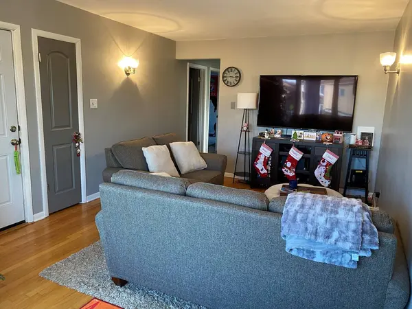 5415 S LATROBE Avenue, Chicago, IL 60638