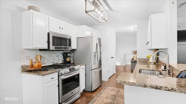 14571 Club Circle Drive, Oak Forest, IL 60452