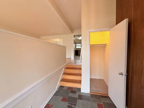 1428 E Lyn Court, Homewood, IL 60430