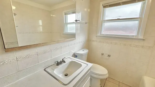 16417 School Street, South Holland, IL 60473