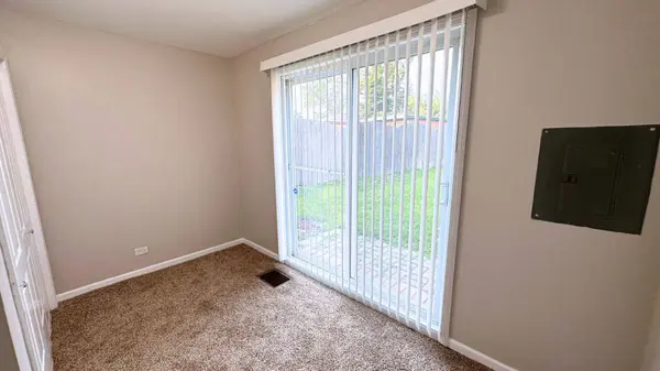 3125 W Whipple Drive, Merrionette Park, IL 60803