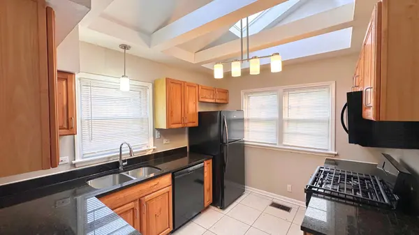 3125 W Whipple Drive, Merrionette Park, IL 60803