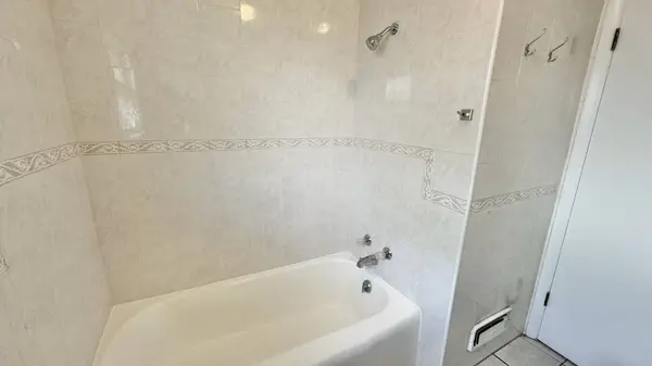 16417 School Street, South Holland, IL 60473