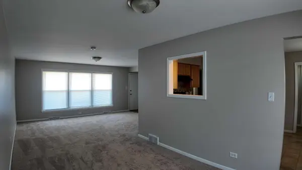 15444 State Street, South Holland, IL 60473