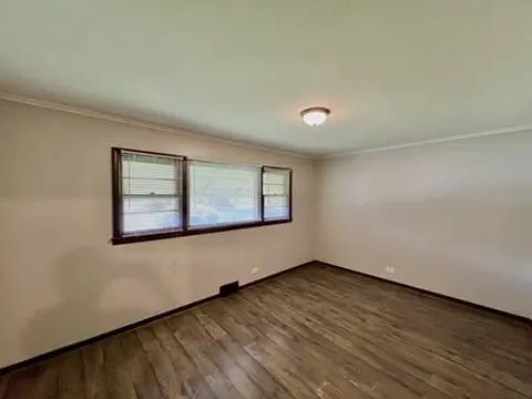 12513 S McVickers Avenue, Palos Heights, IL 60463