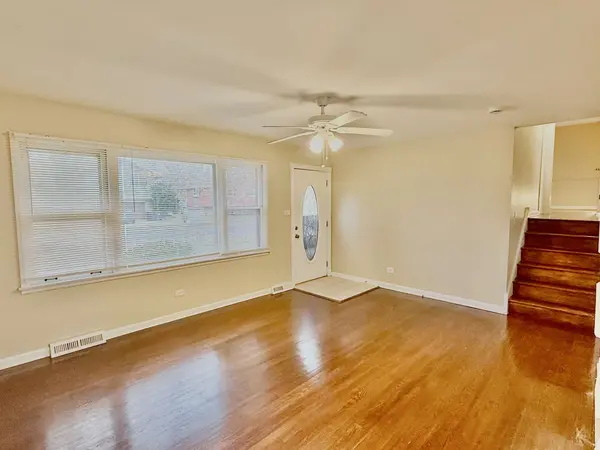 16109 Prairie Avenue, South Holland, IL 60473